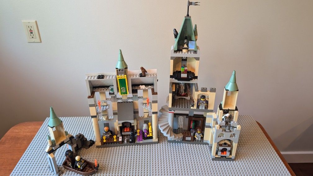 Lego 4709 hogwarts castle hotsell