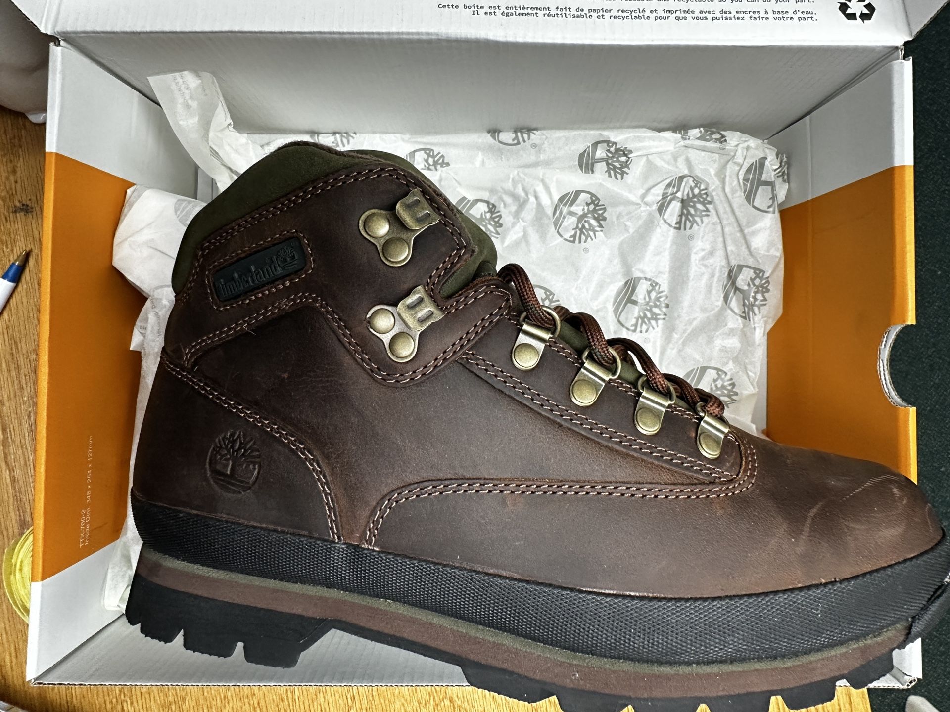 Timberland Boots Brand New In The Box Unworn Men Size 10 Full Grain Leather. A Great Christmas Present. The Price Is Not Negotiable.