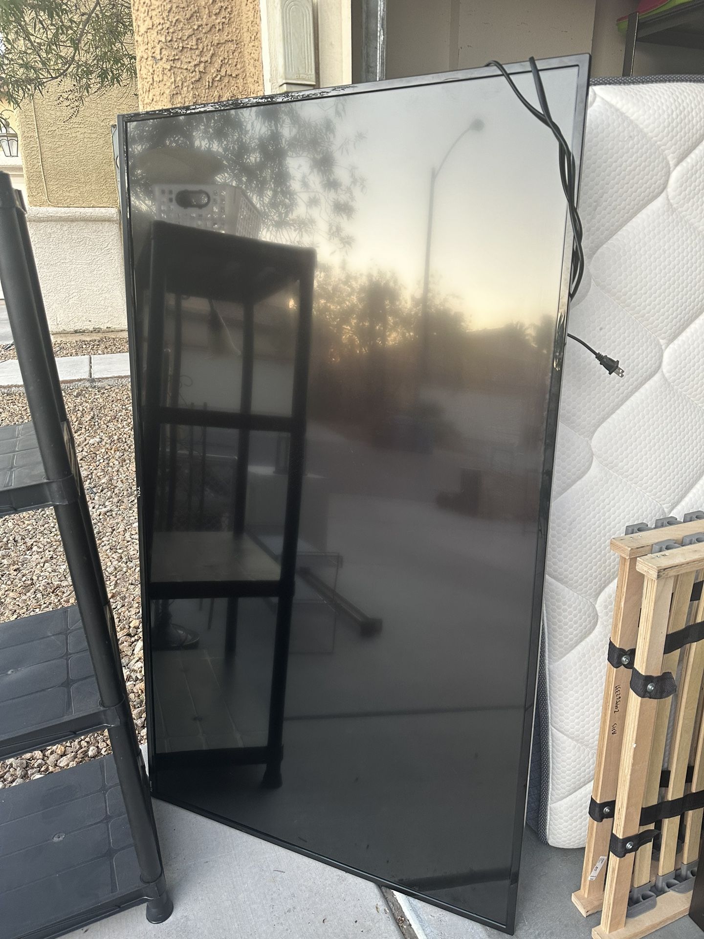 65 Inch TV 43 Inch TV Computer Monitor for Sale in Las Vegas, NV OfferUp