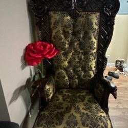 Throne Chair
