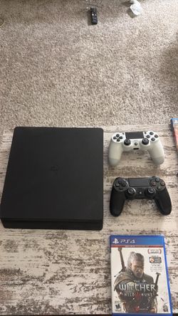 Ps4 + 2 controller +10 games