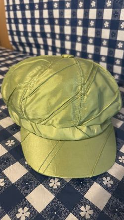 Fashionable hat green