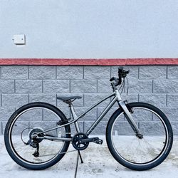 🚨BIKE FOR SALE🚨 2023 SPECIALIZED Kids City Bike