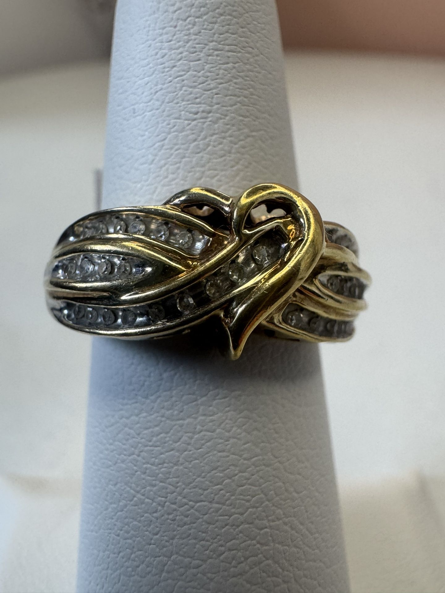  10K Solid Gold Heart Ring with Natural Diamonds | 2.4g | Size 7 | Fine Jewelry