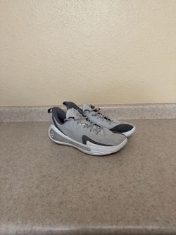 Curry 12 10.5 M