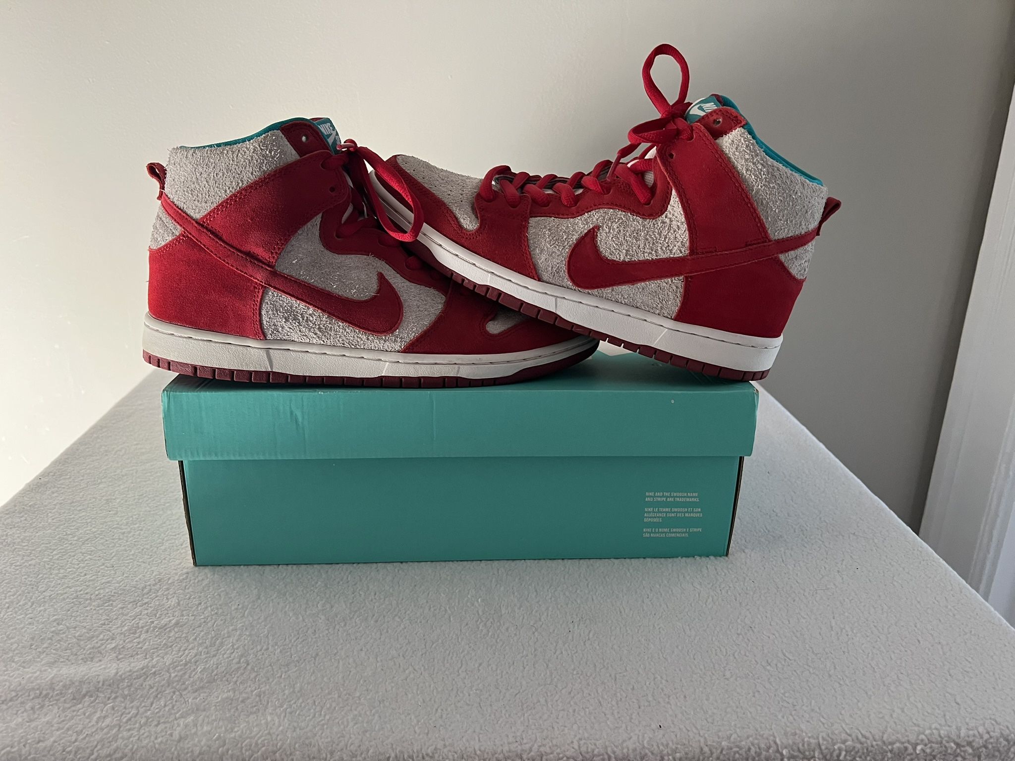 Nike Dunk High Dr. Seuss