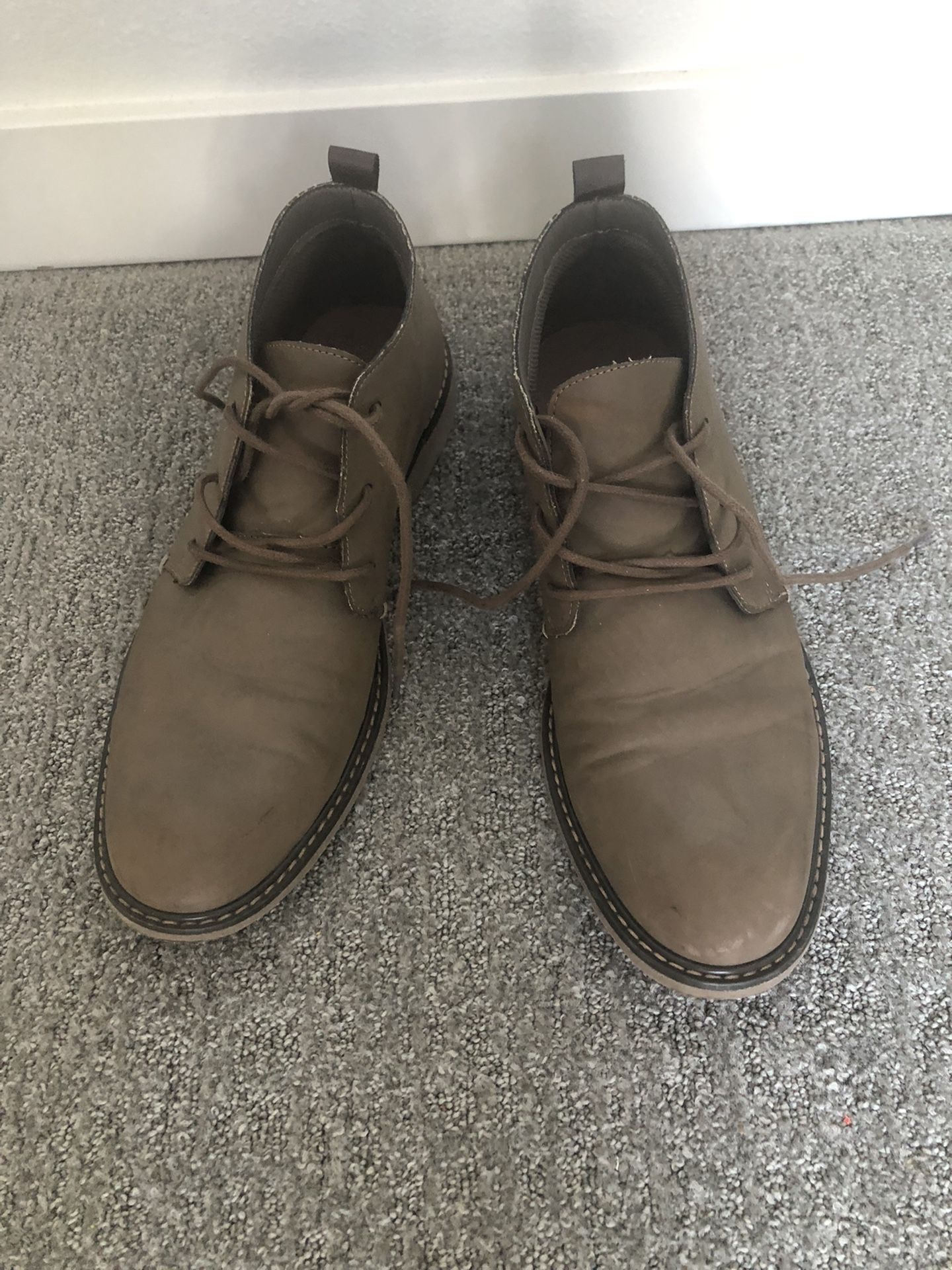 men's boots, size 10.5