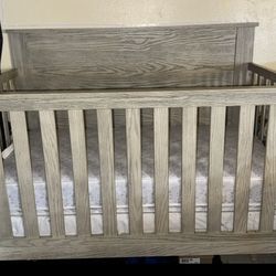 Baby Crib Converts 3 Ways
