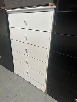 Five drawers dresser / 5 drawers dresser