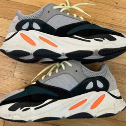 Yeezy 700 Size 10