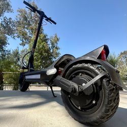 Electric scooter