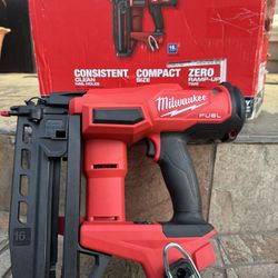 Milwaukee 16ga Straight Nailer