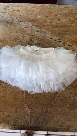 2 Little girls tutu