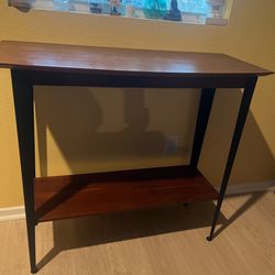 Mahogany Console Sofa Table with Black Metal Frame – Entryway / Accent Table  Mesa consola de caoba con estructura metálica negra
