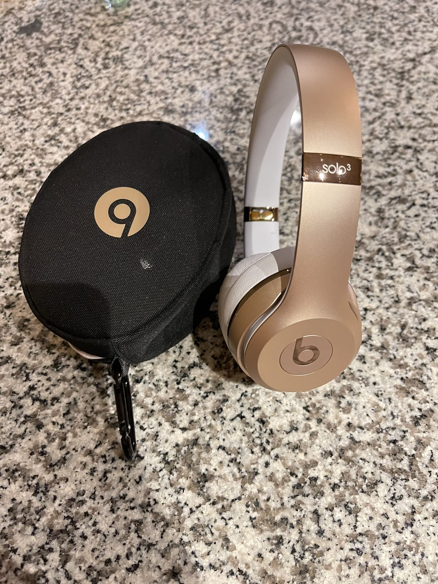 Beats Solo (Bluetooth Wireless)