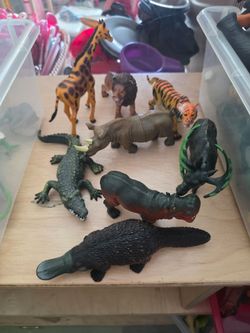 Collection of zoo animal figures
