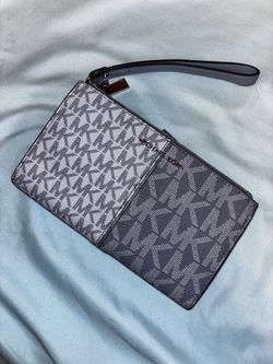 Michael Kors Wristlet Wallet