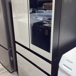 Samsung Counter Depth Bespoke Family Hub Refrigerator