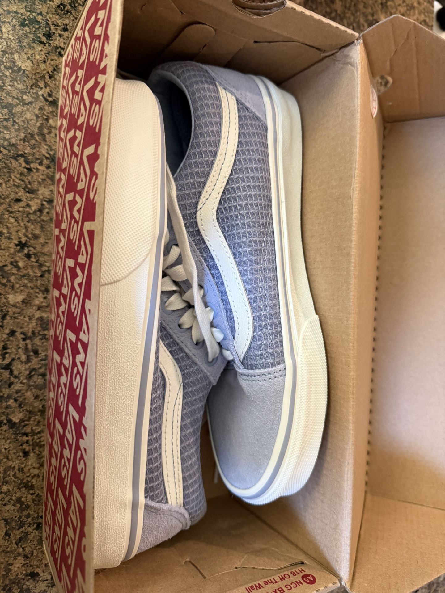 Women’s Old Skool Vans (NIB)