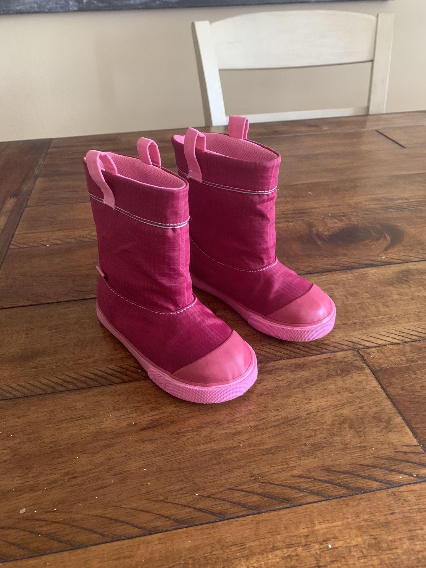 See Kai Run Toddler Girl Rainboots: Size 9