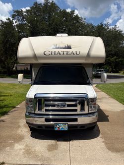 Thor Motor Coach Chateau Class C RV Motorhome