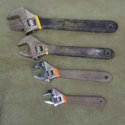 Pittsburgh Adjustable Wrench Set