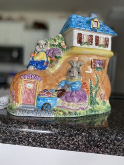 Families Of Bunnies Cookie Jar