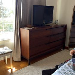 Free Dresser And Bed Frame 