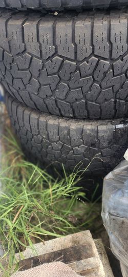 Set Of Tires 265 70 R18 110