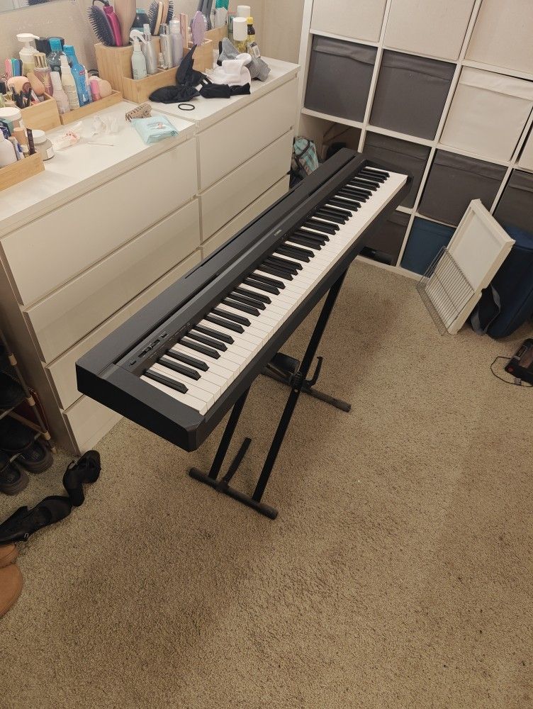 YAMAHA P71 88 Key Weighted Action Digital Piano