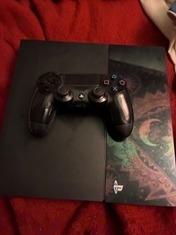 Sony PlayStation 4 Console with Controller