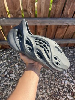 Adidas Yeezy Foam RNR Onyx (Size 11)