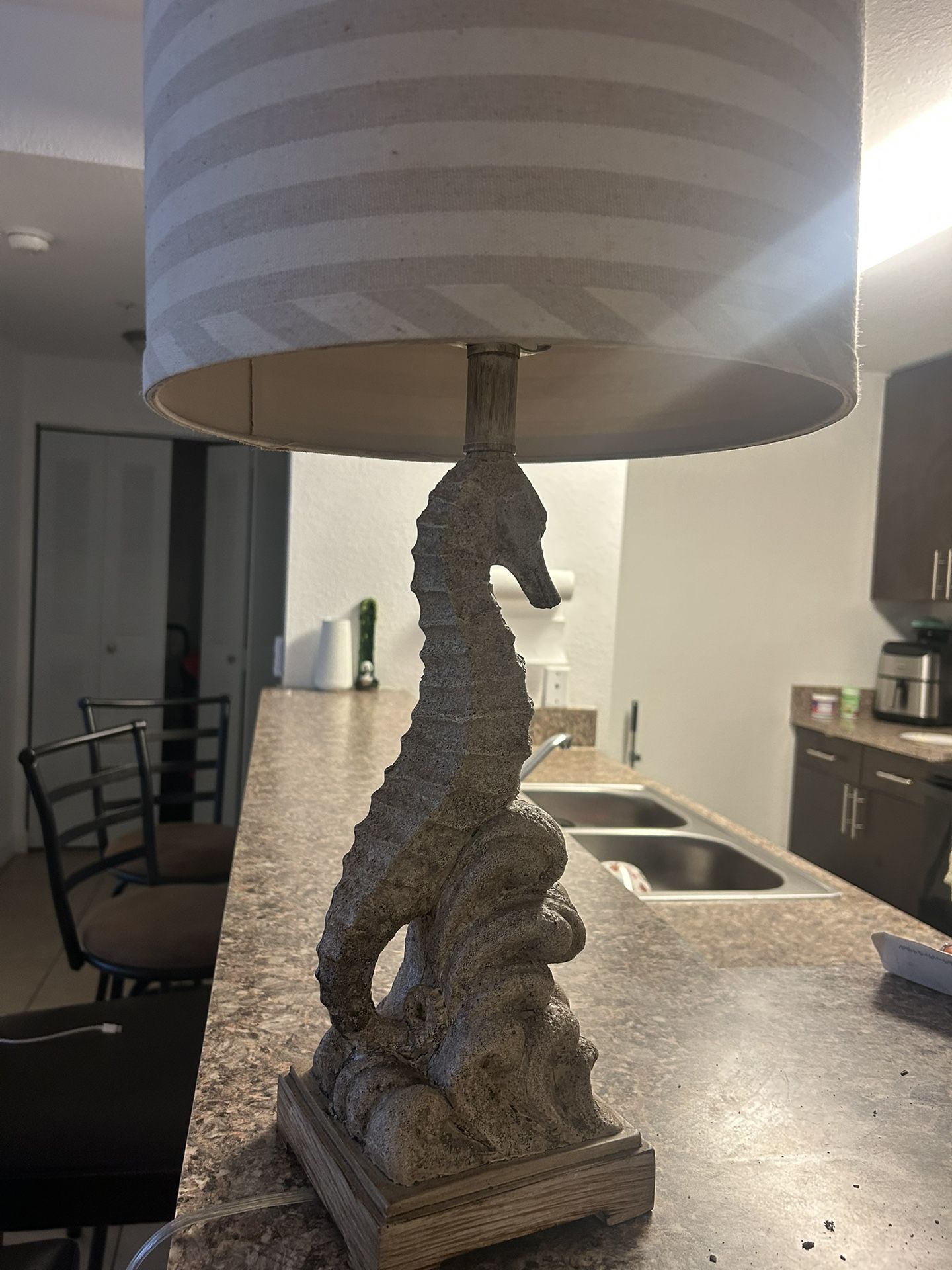 Seahorse Lamp 