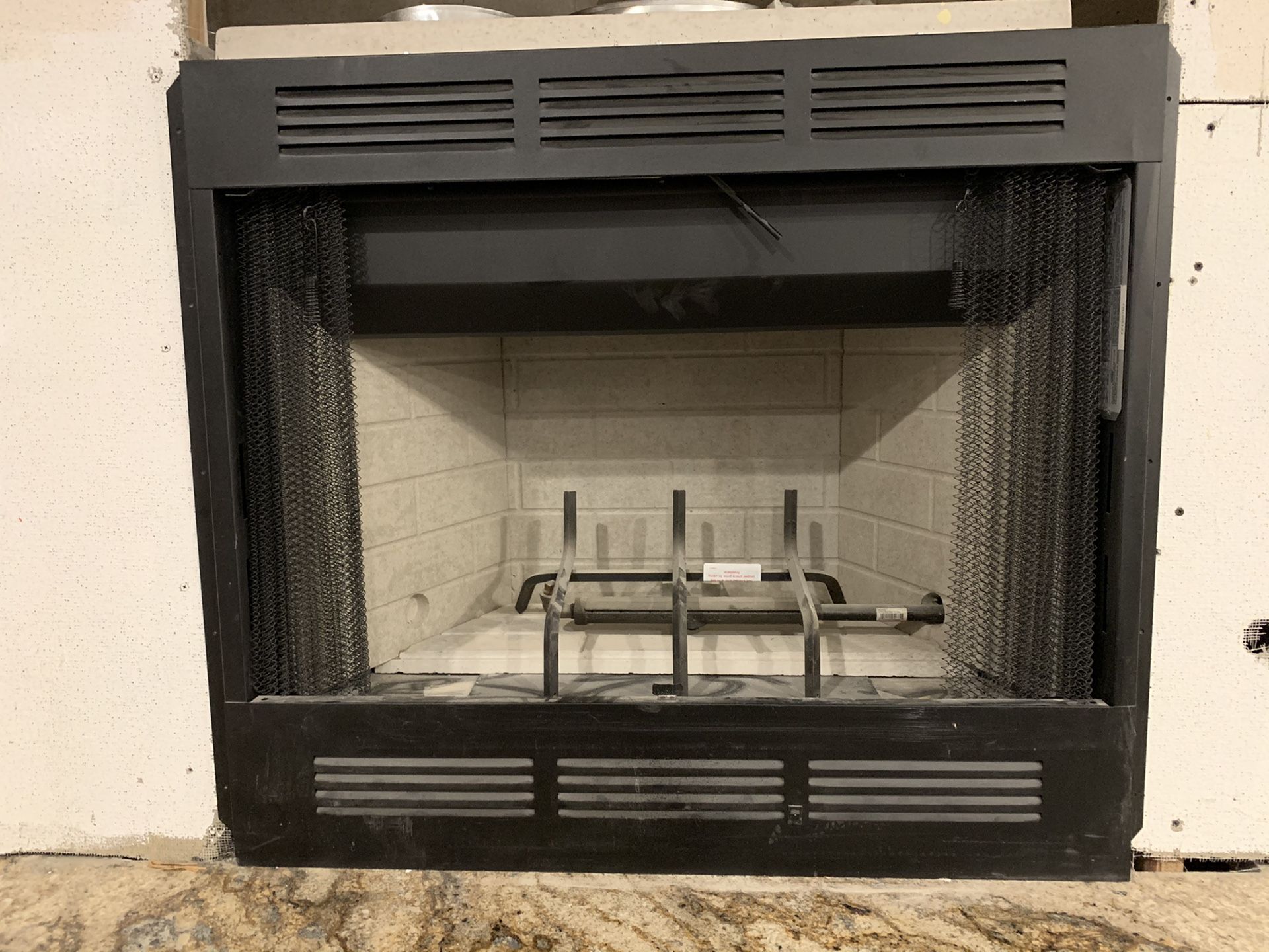 FMI B36L-M Gas Fireplace Insert