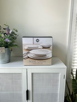 Hotel Collection Bone China 12-Piece Dinnerware Set New