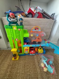 Fisher-Price Little People Light-Up Learning Garage Playset - Barely Used / Like New