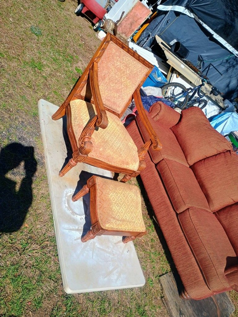 Nice Chair With Ottoman