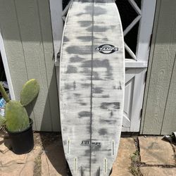 Stamps Bento Box Surfboard 5’6”