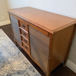 Vintage RCA Victor Console – Working AM/FM + Turntable