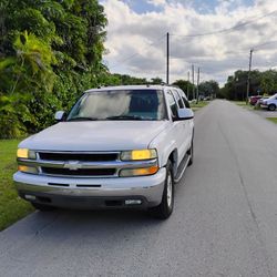 2004 Chevrolet Suburban