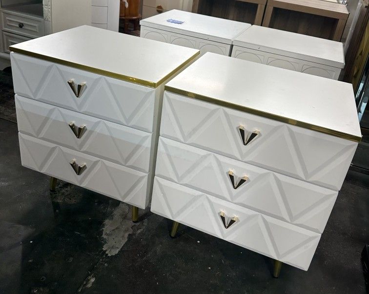 Assembled 3-Drawer Nightstand Set of 2, Luxury Bedside Table End Table with Storage Drawers and Golden Legs, Modern Nightstand for Bedroom, Gold and W