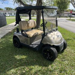2020 Ezgo Rxv Golf Cart 