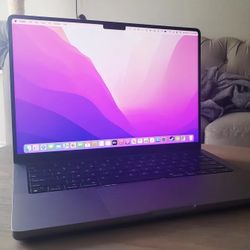 MacBook Pro Touch Bar 2020