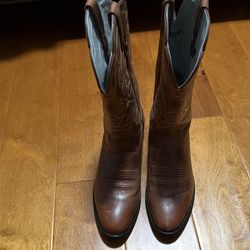 Woman cowboy boots ARIAT