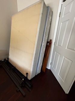 Queen bed frame with box (2)