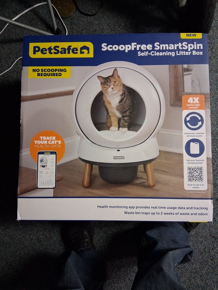 Scoop Free Self Cleaning Litter Box