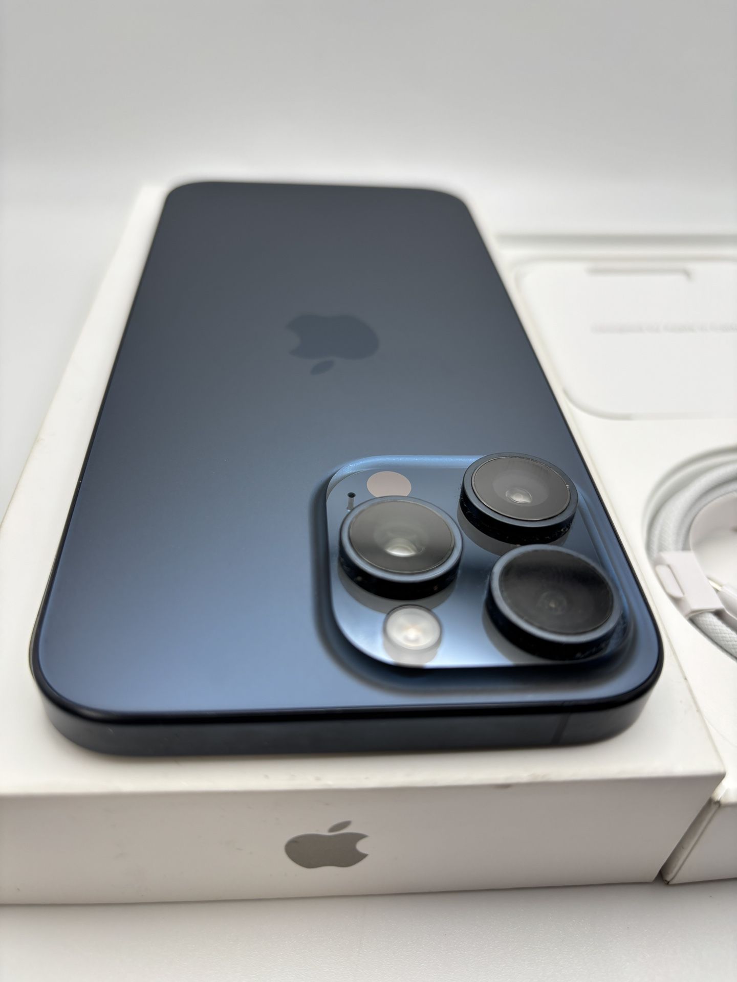 Blue titanium iPhone 15 pro max 256gb unlocked for any carrier battery health 86% iPhone is an excellent condition and everything works perfectly ++++