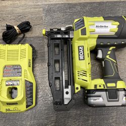 RYOBI P325 ONE+ 18V AirStrike 16-Gauge Cordless Finish Nailer 3AH BAT + CHARGER 