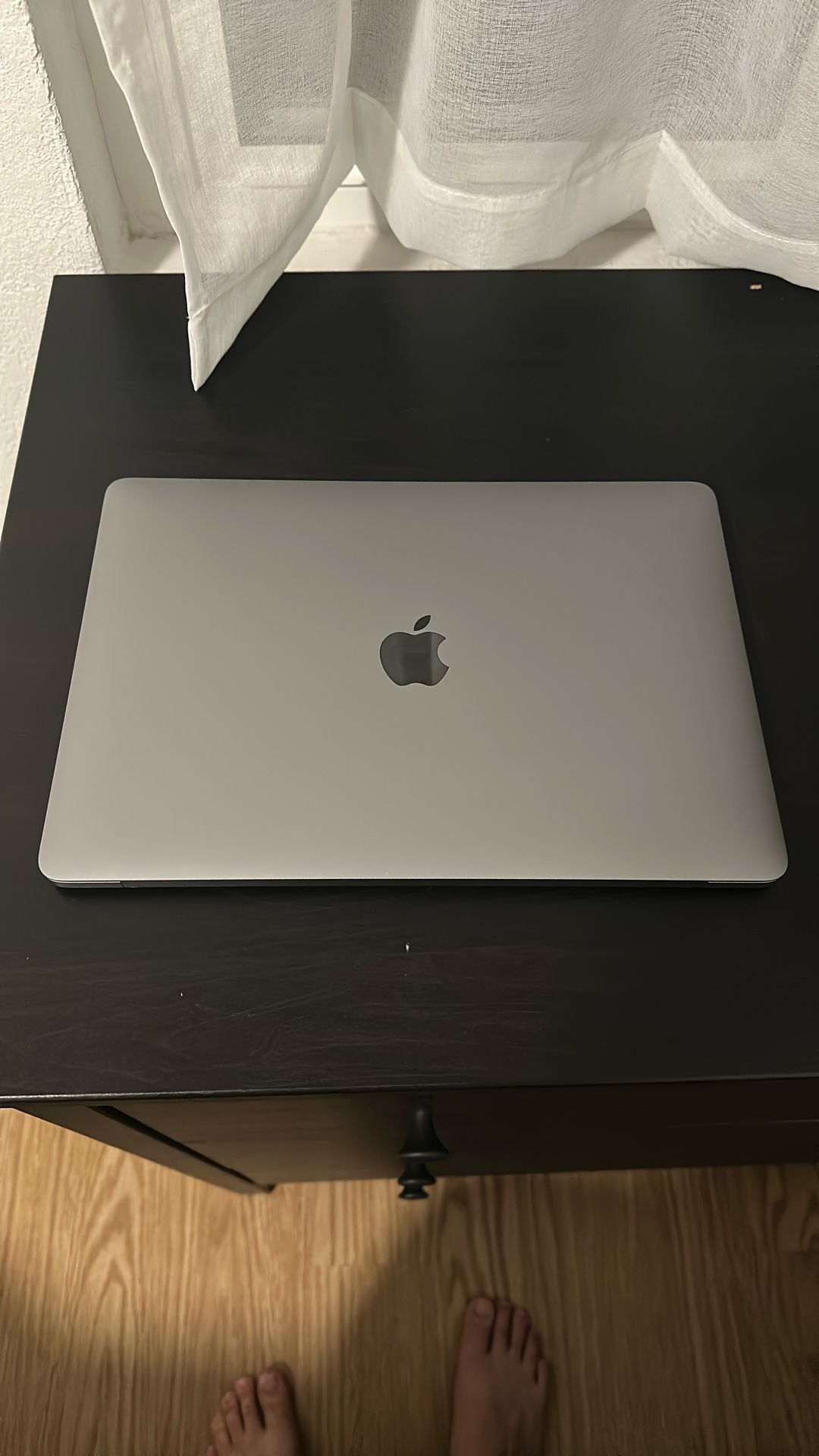 MacBook Air M1 Chip 8GB 256GB 13.3 Inch Display