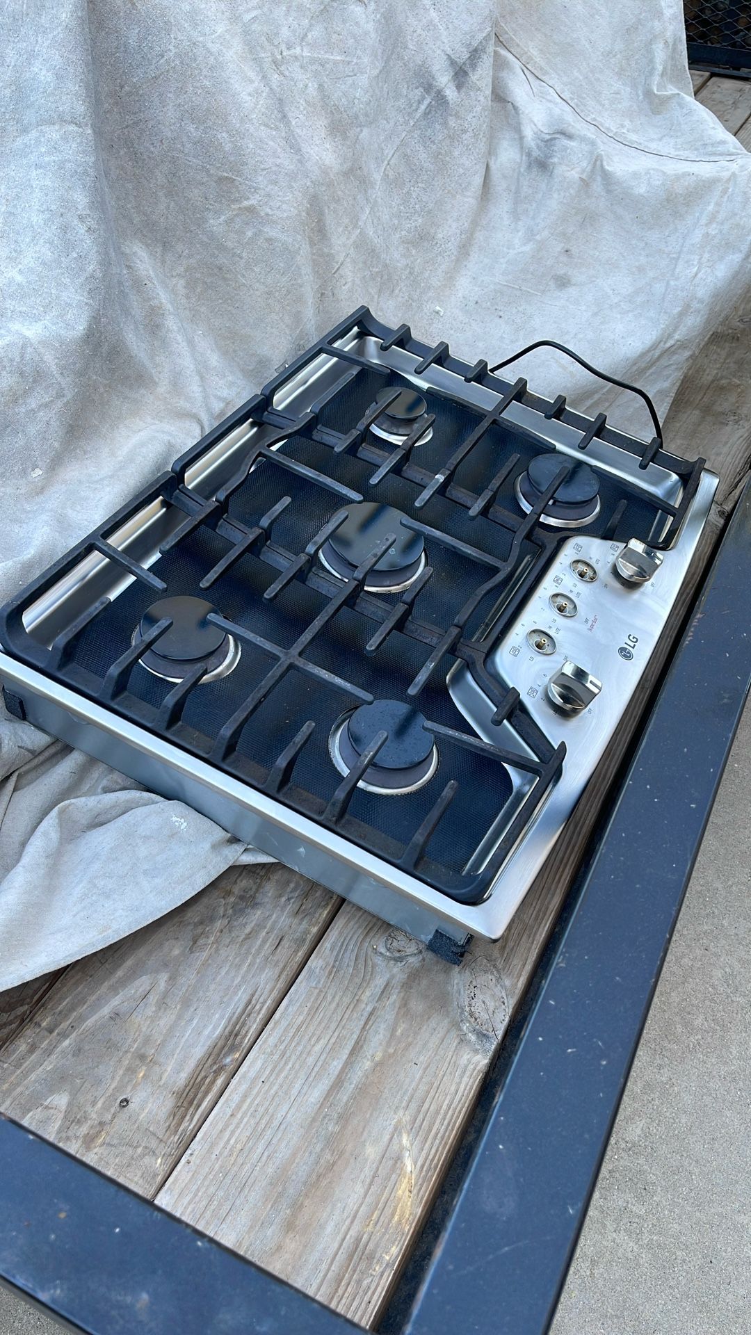 LG Stovetop (gas) 3 Years Old